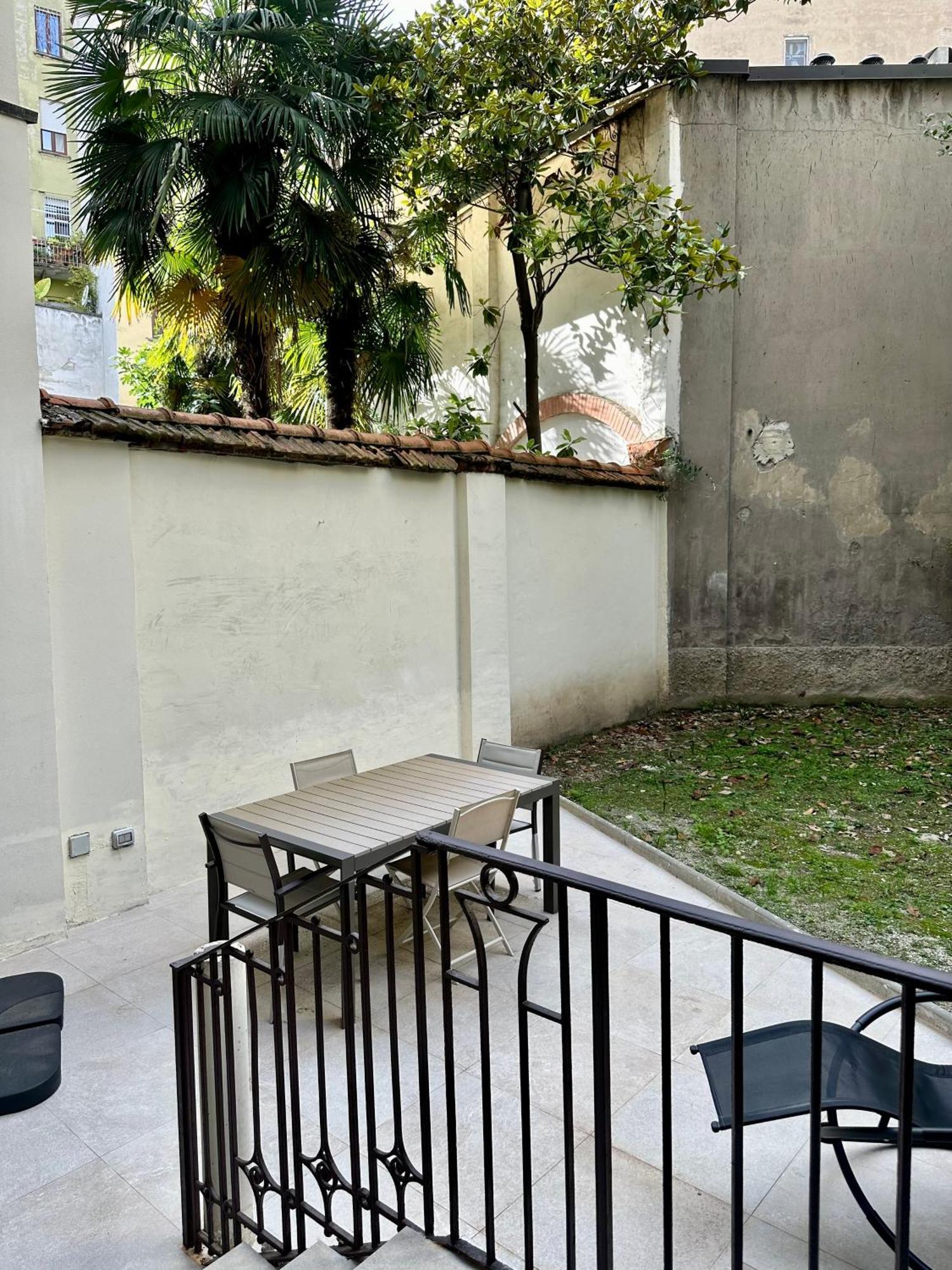 Lr Deluxe Apartments - Porta Venezia - Bilocale Con Giardino Privato Mediolan Zewnętrze zdjęcie