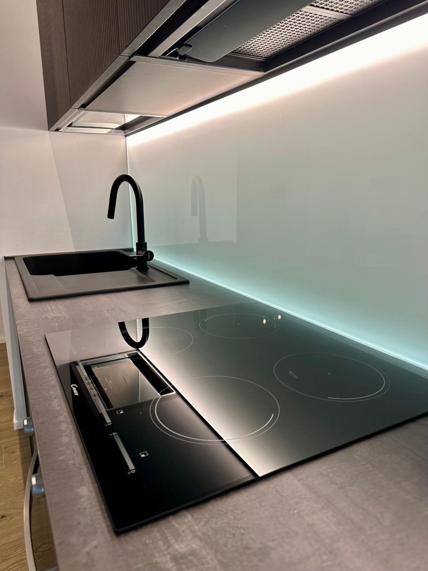 Lr Deluxe Apartments - Porta Venezia - Bilocale Con Giardino Privato Mediolan Zewnętrze zdjęcie