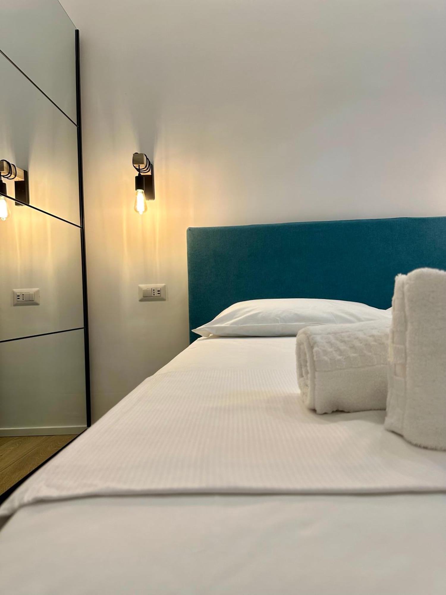 Lr Deluxe Apartments - Porta Venezia - Bilocale Con Giardino Privato Mediolan Zewnętrze zdjęcie