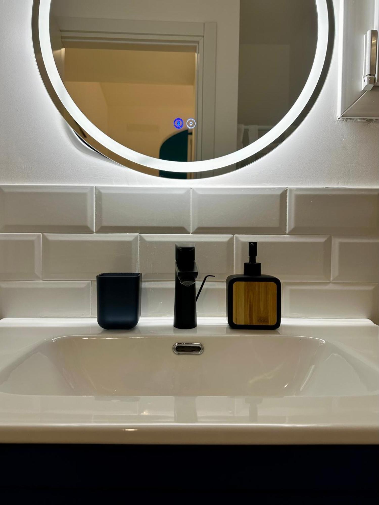 Lr Deluxe Apartments - Porta Venezia - Bilocale Con Giardino Privato Mediolan Zewnętrze zdjęcie